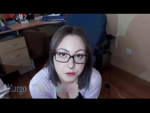 ❤️ Garota Sexy com Dildo de Óculos Chupa Profundamente na Câmera ️❌ Porno real vídeo em nós ❌️❤