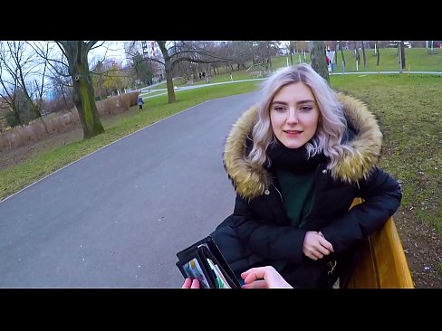 ❤️ Engole o esperma quente de um estranho por dinheiro - broche no parque por Eva Elfie ️❌ Porno real vídeo em nós ❌️❤